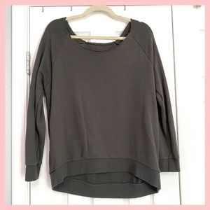 Nollie Off shoulder long sleeve shirt